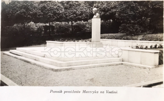 320 Kč VS Pohlednice Vsetín POMNÍKY, CZE126638