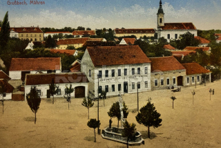 420 Kč ZN Pohlednice Hrušovany nad Jevišovkou HOSPODY, CZE127191