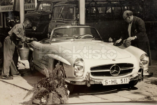 300 Kč GEN Pohlednice AUTOMOBILY OSOBNÍ, GEN130220