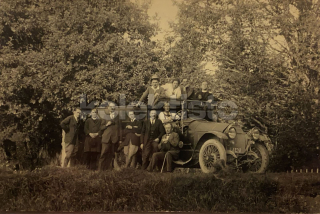 300 Kč GEN Pohlednice AUTOMOBILY OSOBNÍ, GEN130226