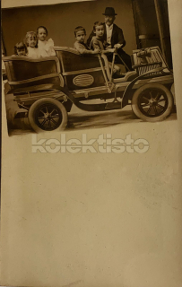 300 Kč GEN Pohlednice AUTOMOBILY OSOBNÍ, GEN130237