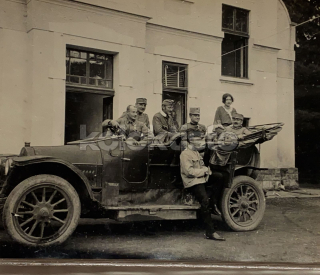 300 Kč GEN Pohlednice AUTOMOBILY OSOBNÍ, GEN130247