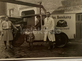 1050 Kč GEN Pohlednice AUTOMOBILY OSOBNÍ, GEN130387