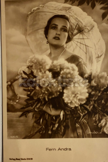 100 Kč GEN Pohlednice FILM STARS, GEN134867