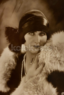 100 Kč GEN Pohlednice FILM STARS, GEN134914