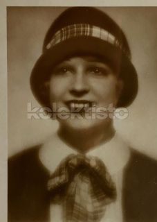 100 Kč GEN Pohlednice FILM STARS, GEN135010
