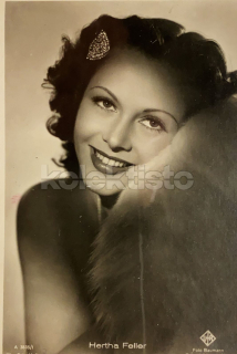 100 Kč GEN Pohlednice FILM STARS, GEN135039