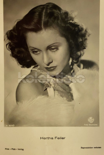100 Kč GEN Pohlednice FILM STARS, GEN135040