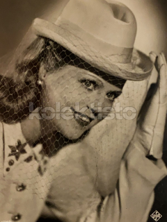 100 Kč GEN Pohlednice FILM STARS, GEN135614