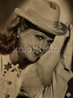 100 Kč GEN Pohlednice FILM STARS, GEN135616