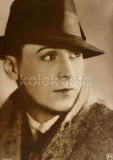 100 Kč GEN Pohlednice FILM STARS, GEN136009