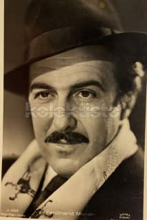 100 Kč GEN Pohlednice FILM STARS, GEN136036
