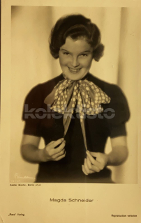 150 Kč GEN Pohlednice FILM STARS, GEN136774