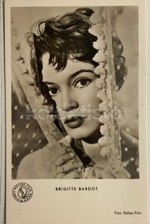 300 Kč GEN Pohlednice FILM STARS, GEN137293