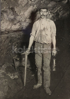 1150 Kč GEN Pohlednice HORNÍCI, GEN137810