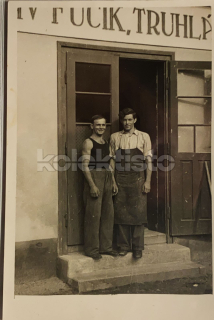 130 Kč GEN Pohlednice TRUHLÁŘI, GEN139040