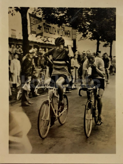 130 Kč GEN Pohlednice CYKLISTIKA, GEN140914