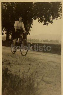130 Kč GEN Pohlednice CYKLISTIKA, GEN140916