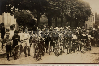 300 Kč GEN Pohlednice CYKLISTIKA, GEN140976
