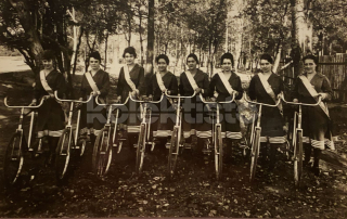 550 Kč GEN Pohlednice CYKLISTIKA, GEN141020