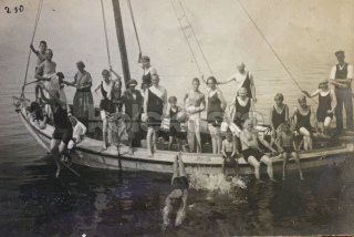 350 Kč GEN Pohlednice PLAVÁNÍ, GEN141359