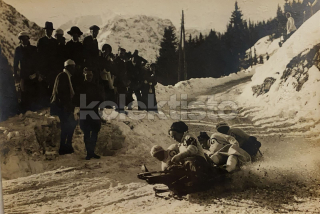 400 Kč GEN Pohlednice SÁŇKOVÁNÍ, GEN141616