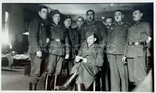 300 Kč GEN Foto 2.VÁLKA, GEN142023