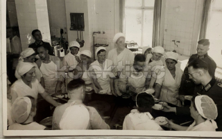 350 Kč GEN Pohlednice 2.VÁLKA, GEN142075