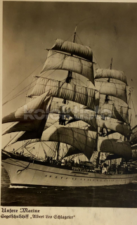 300 Kč GEN Pohlednice LODĚ VÁLEČNÉ, GEN142815