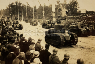 400 Kč GEN Pohlednice TANKY, GEN143907
