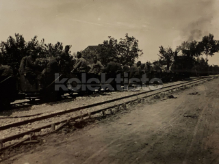 900 Kč GEN Pohlednice VOJÁCI VLAKY, GEN144256