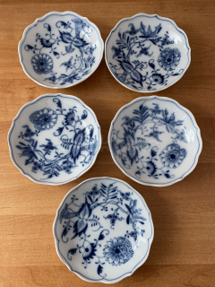 Porcelánový dezertní talířek s cibulovým vzorem, sada 5 ks
