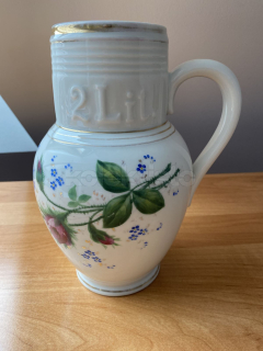Porcelánový malovaný džbán
