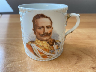 Porcelánový hrnek Vilém II.