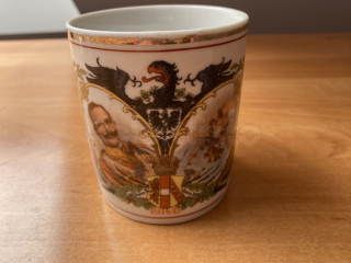 Porcelánový hrnek Franz Josef a Vilém II.