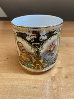 Porcelánový hrnek Franz Josef a Vilém II.
