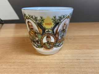 Porcelánový hrnek Franz Josef, Vilém II. a Paša