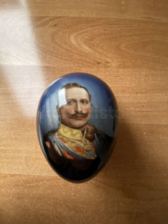 Dóza ve tvaru vejce s portrétem Vilém II.
