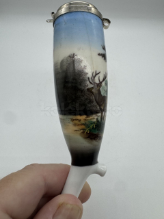 Porcelánová fajfka s loveckým motivem