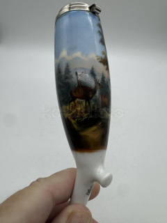 Porcelánová fajfka s loveckým motivem