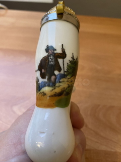 Porcelánová fajfka labutěnka