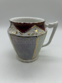 Porcelánový hrnek