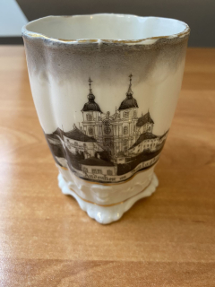Porcelánový hrníček