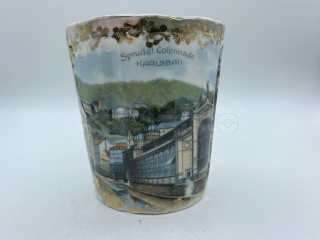 Porcelánový hrnek