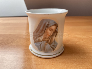 Porcelánový hrnek s průsvitkou
