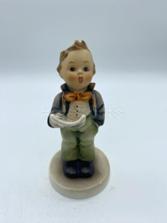 Porcelánová figurka ZPĚVÁČEK