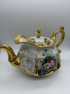 Porcelánová konvice