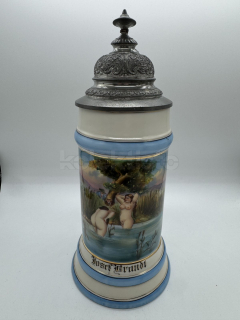 Porcelánový korbel s průsvitkou a erotickou scénou