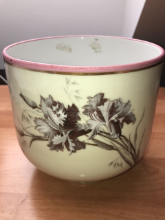 Porcelánový květník