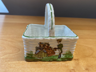 Porcelánový košíček